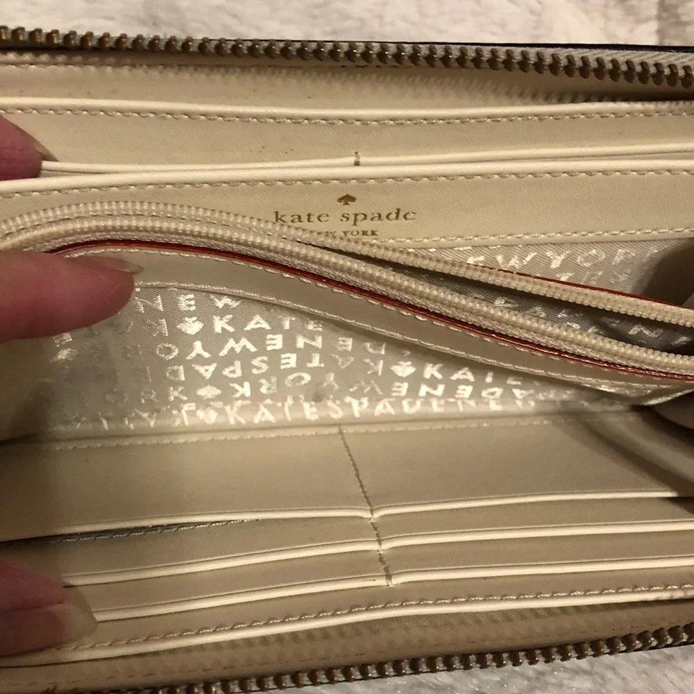 kate spade Gray Saffiano Zip Wallet with Gold Logo
